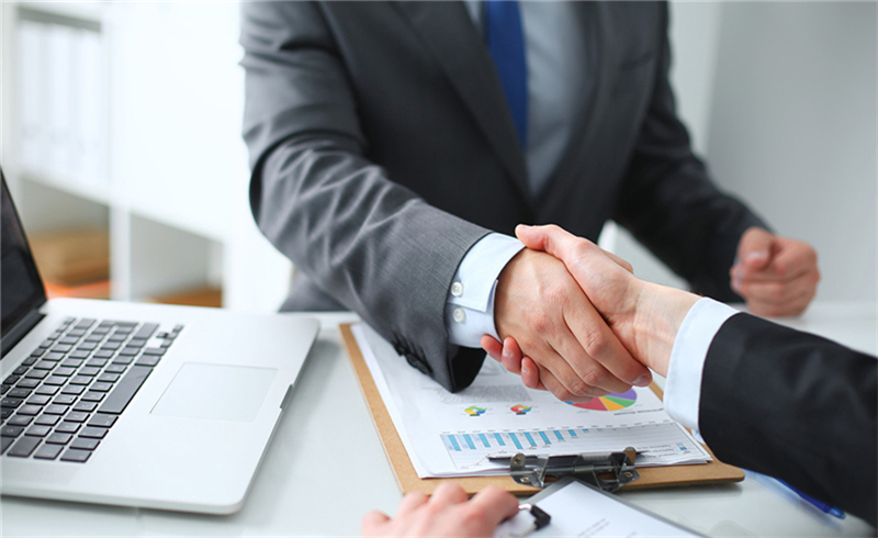 企業網站應該如何建立一個網站來做好搜索引擎優化呢？